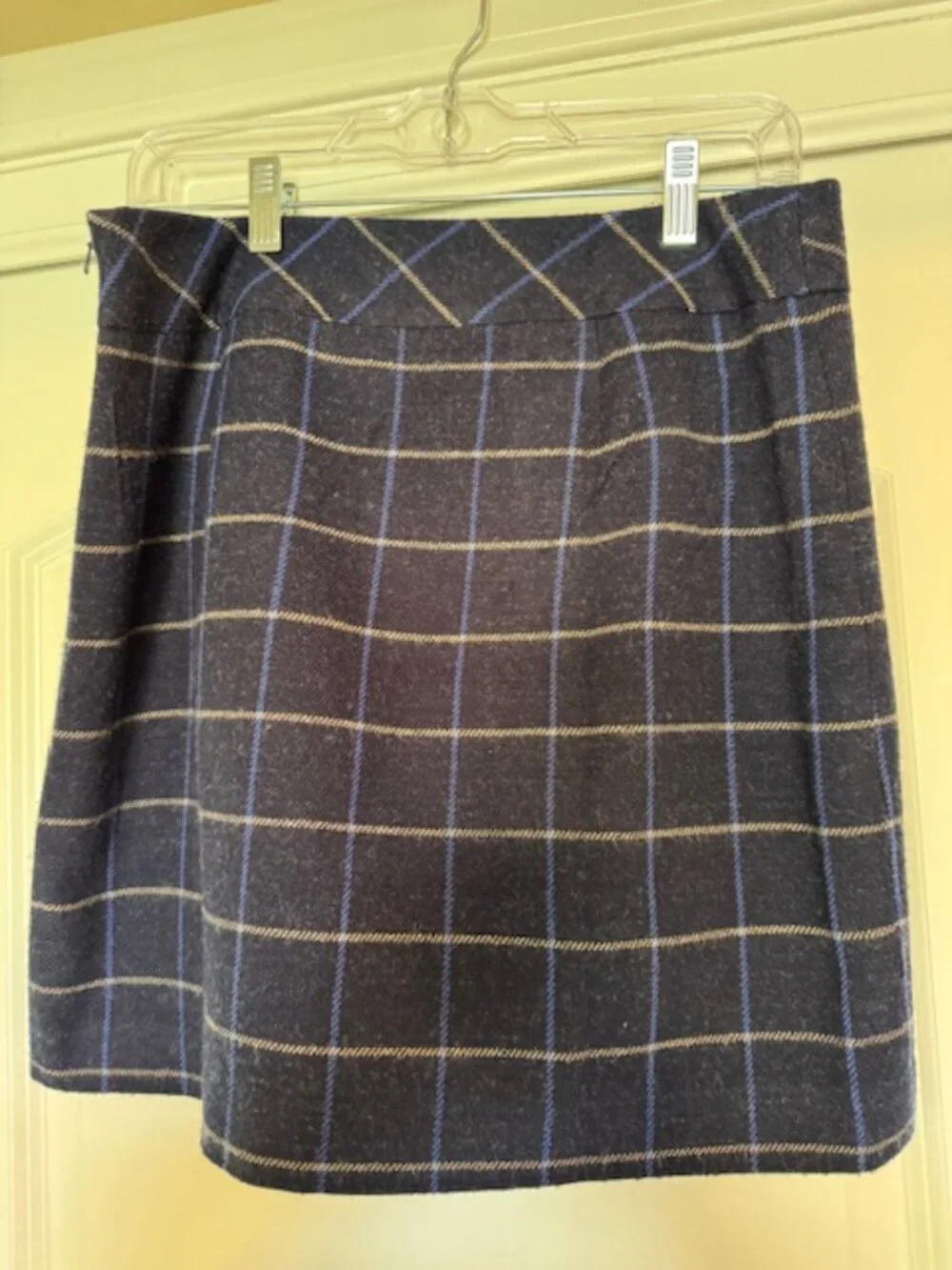 Ann Taylor LOFT Navy Plaid Skirt - Picture 3 of 3